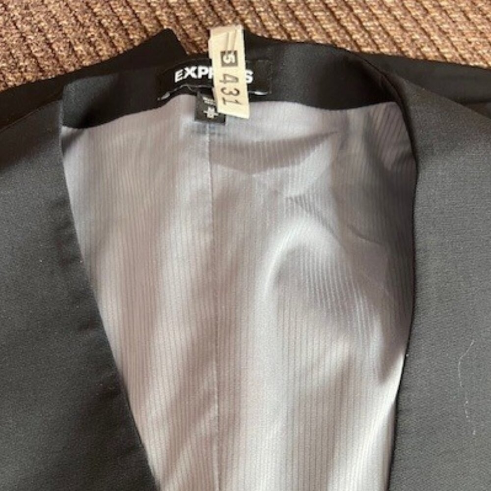 Black Men's Express vest size medium - Picture 4 of 4